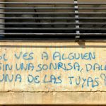 Si veus algú sense somriure, regala-li un dels teus – Figueres