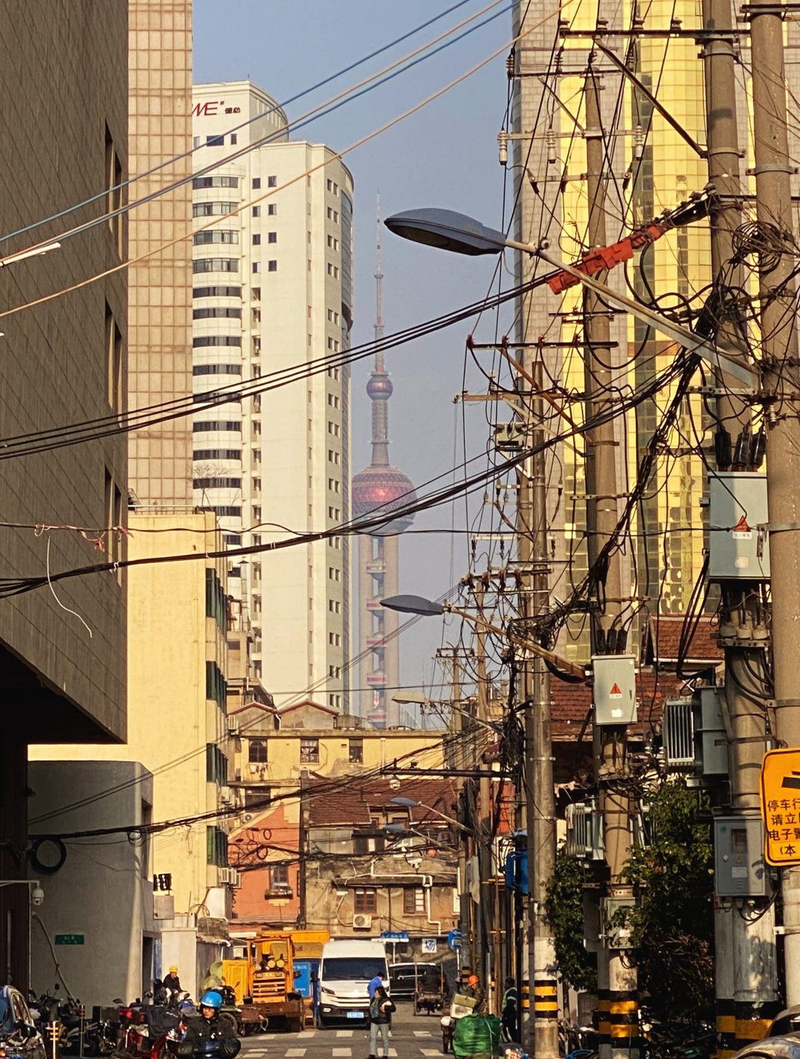 Shanghai in Layered Density